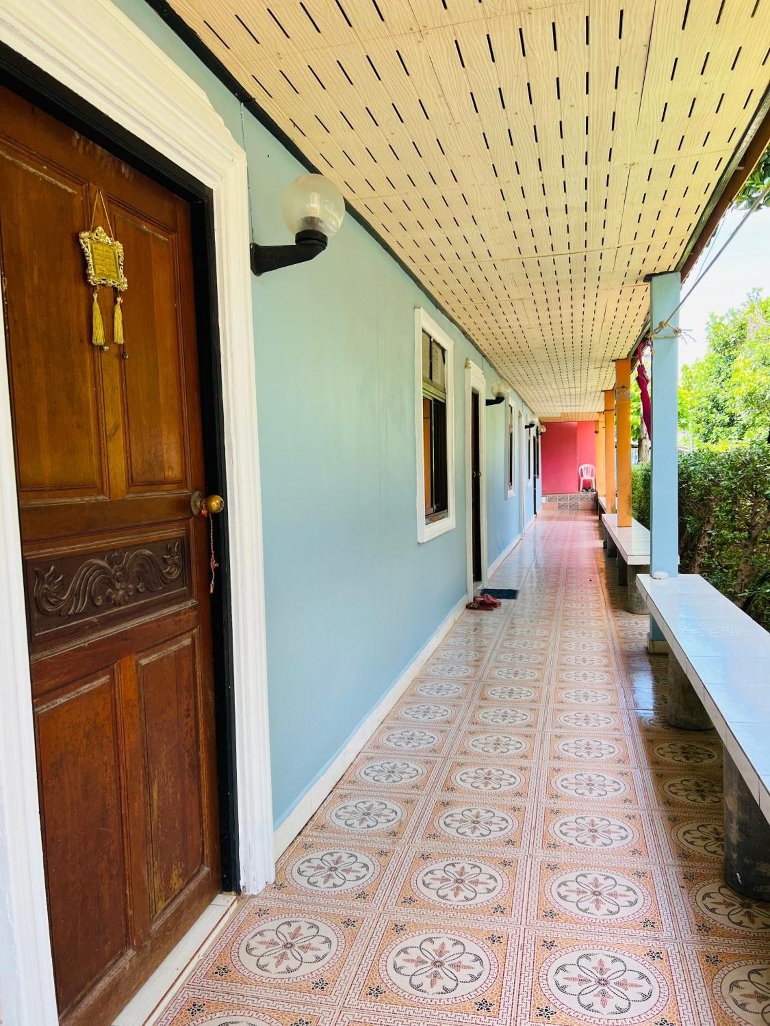 Prukrom Lanta Guesthouse Koh Lanta Exterior photo