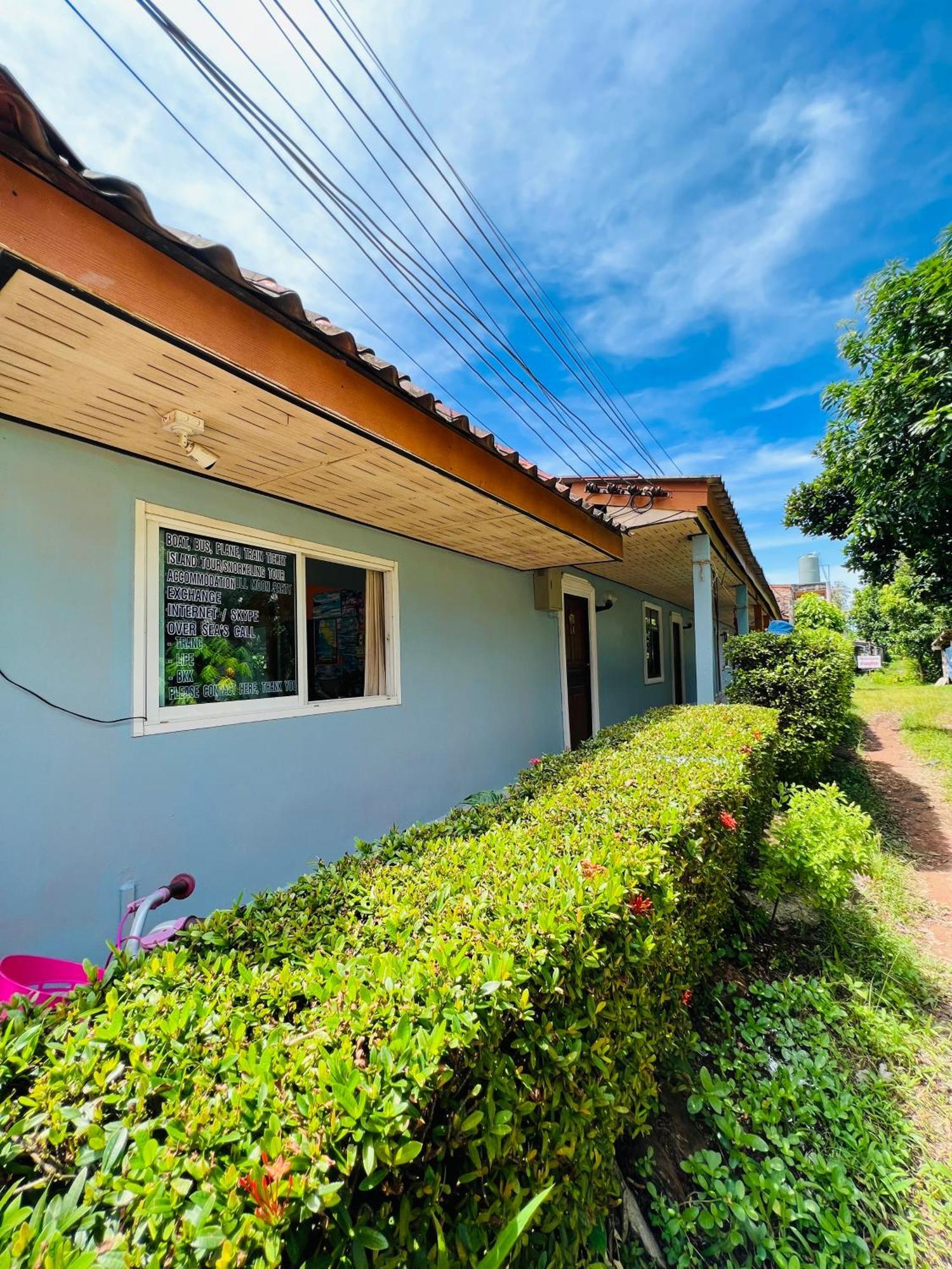 Prukrom Lanta Guesthouse Koh Lanta Exterior photo