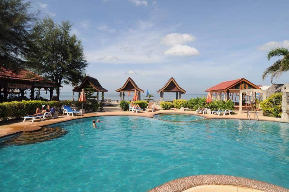 Prukrom Lanta Guesthouse Koh Lanta Exterior photo